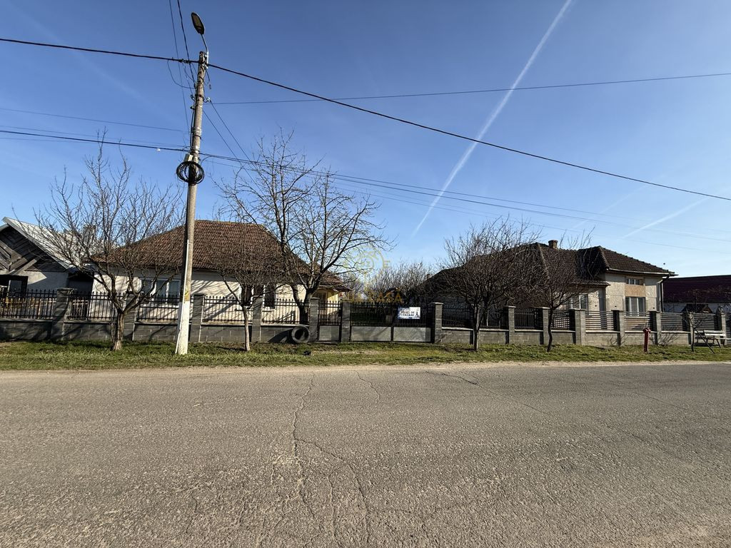 !OFERTA!De vanzare Casa cu Teren 5800 MP Strada Principala