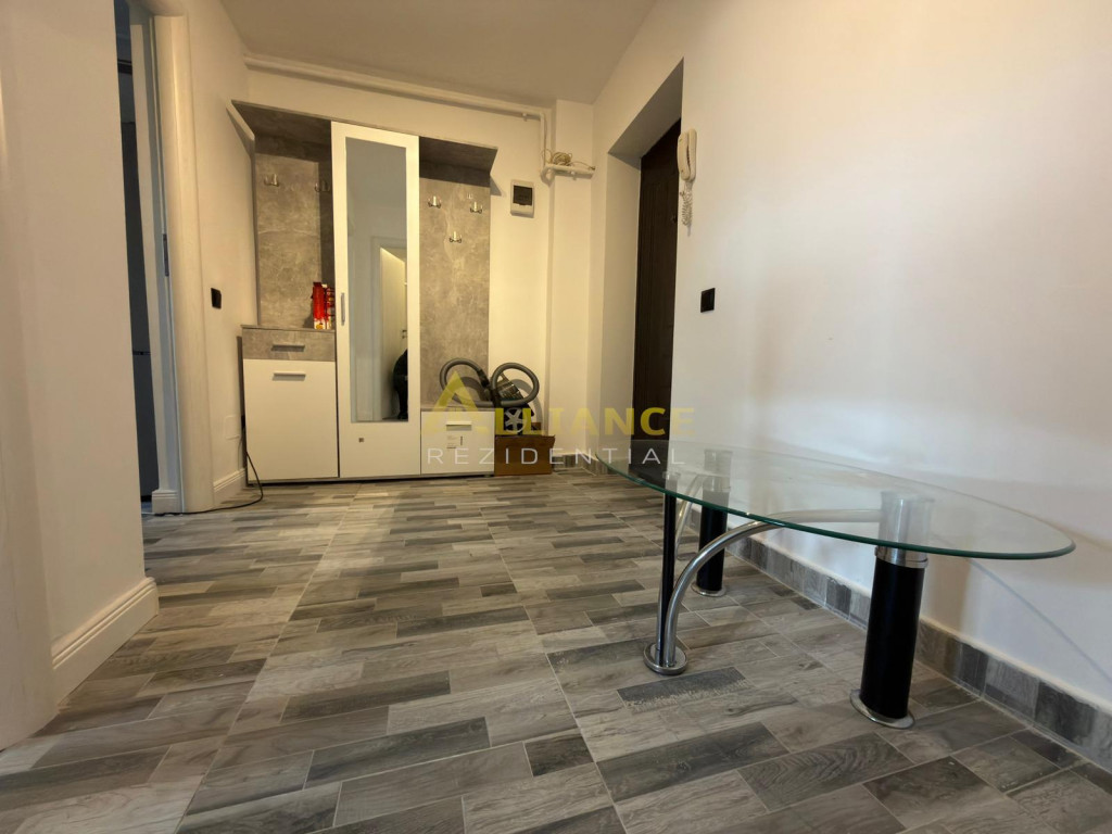 OCAZIE UNICA -> Garsoniera spatioasa / Zona Berceni - Aparat