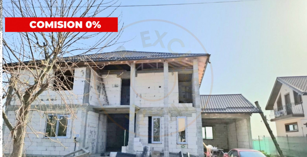 Casă la roșu cu posibilitate de personalizare proprie-tere