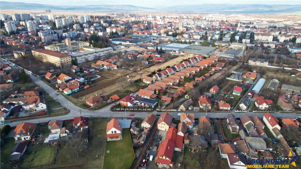 FILM ! Casa cu teren de 2.152 mp, Tigaretei, Sfantu Gheorghe