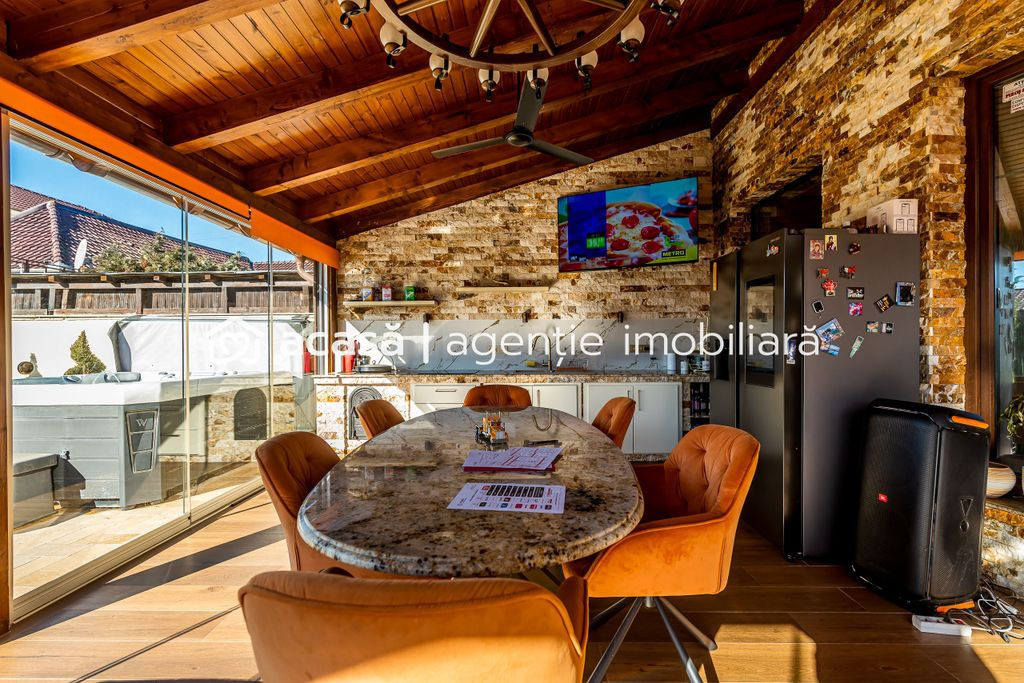 Casă smart, independentă energetic | teren 720 mp | 5 c...