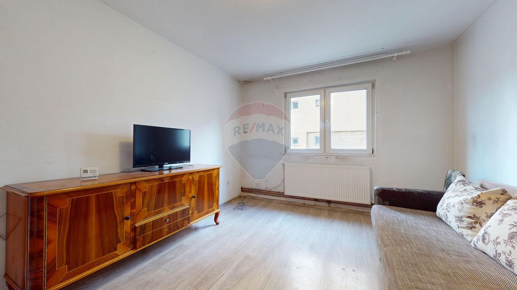 Apartament compact 2 camere, etaj 1, Săcele Electroprecizia