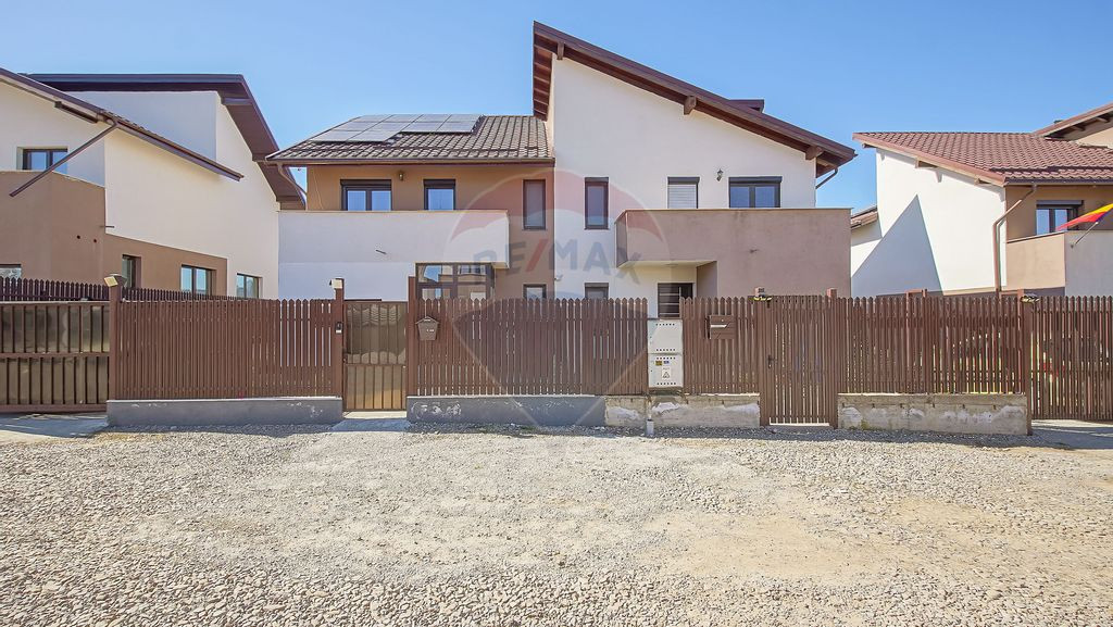 Casă Tip Duplex, Săcele