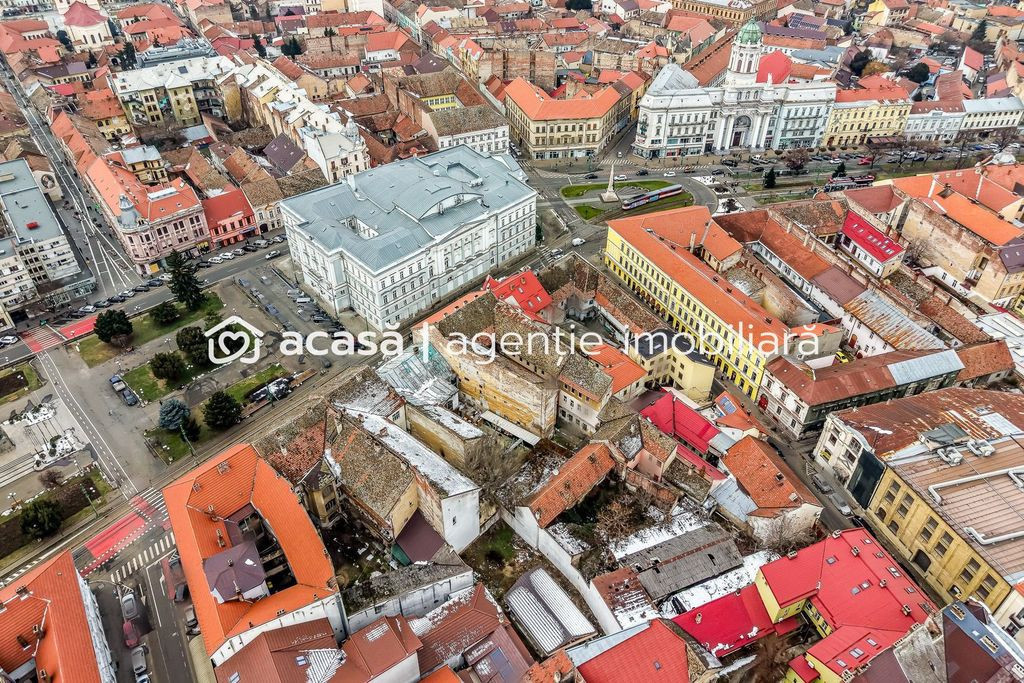 Clădire ultracentrală Arad | lângă Teatru | NU este M...
