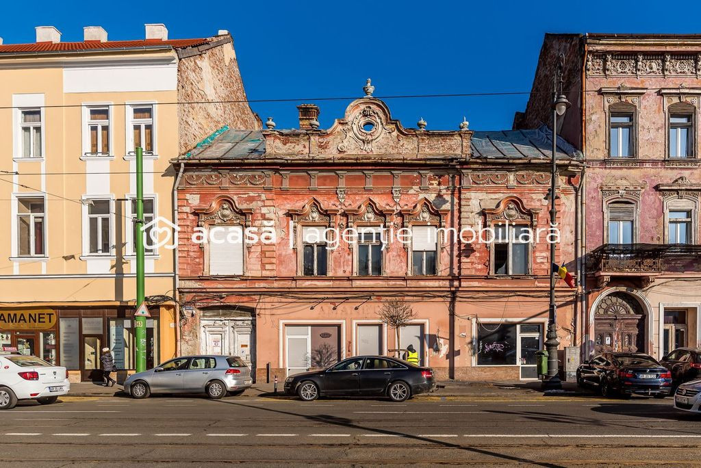 Clădire ultracentrală Arad | lângă Teatru | NU este M...