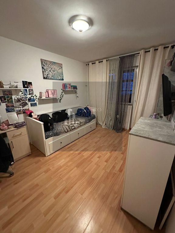 Apartament 2 camere decomandat Alexandru Obregia Sector 4...