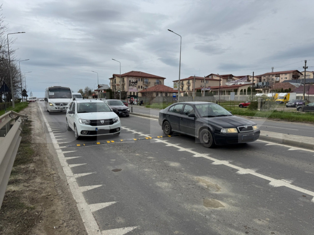 Casa si spatiu comercial, Valea Lupului, la strada