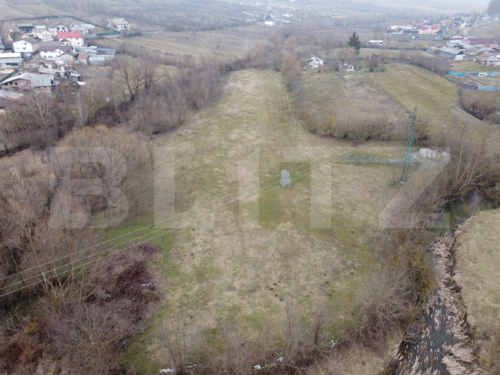 Teren 3470 mp în Ocnița – Utilități complete și cadru