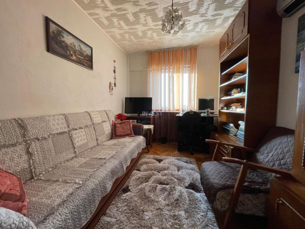 Apartament 4 camere, decomandat, zona Pacurari, Iasi