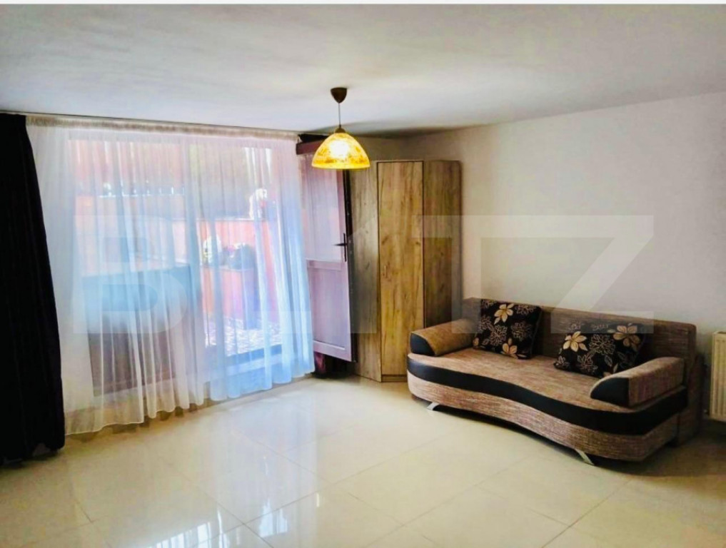 Cameră de cămin de vânzare - zonă Tractorul - mutare ime