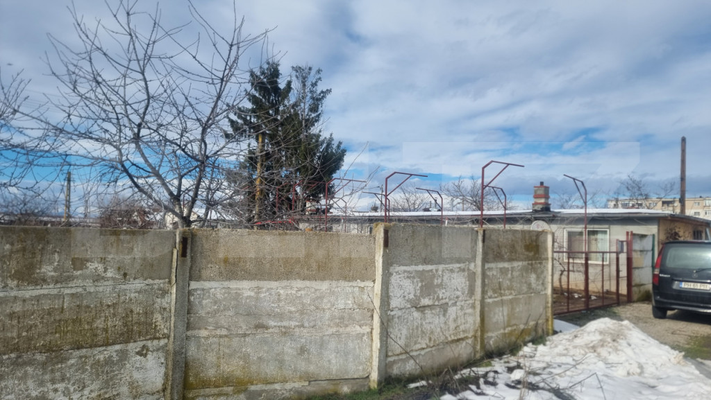 TEREN INTRAVILAN BUDA + HALE