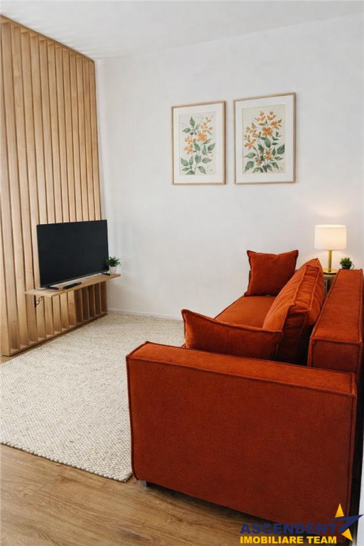 Decomandata,bloc nou,terasa,loc parcare, aria Coresi,Tractor