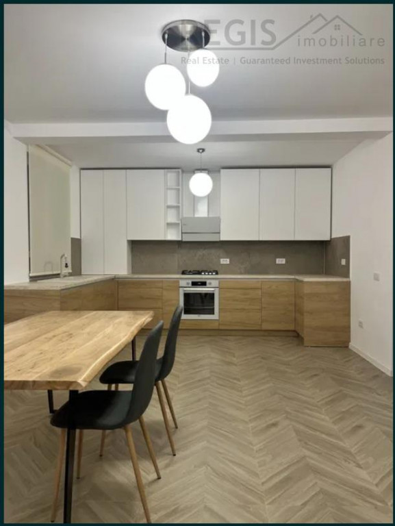 Casa moderna cu 3 camere si parcare Stupini