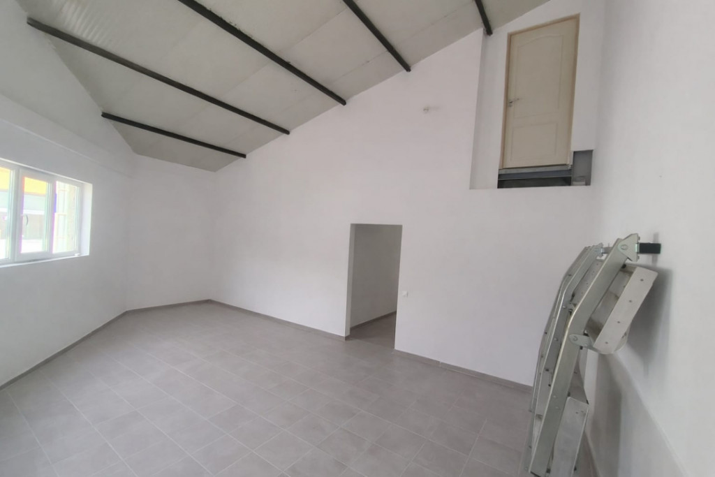 Casa de inchiriat pentru muncitori, 3 camere, 75mp
