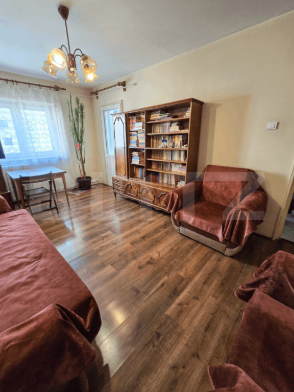 Apartament 3 camere, 76 mp, zona Nicolina