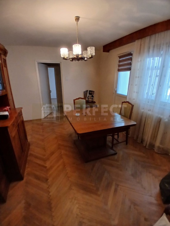 2 camere SEMIdecomandat ETAJ 2,pret 58000 euro- Andrei Muresanu