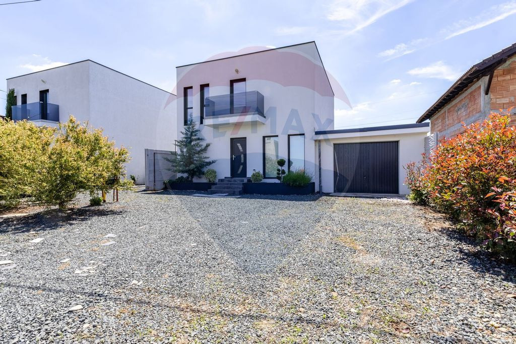 Vilă de lux de închiririat