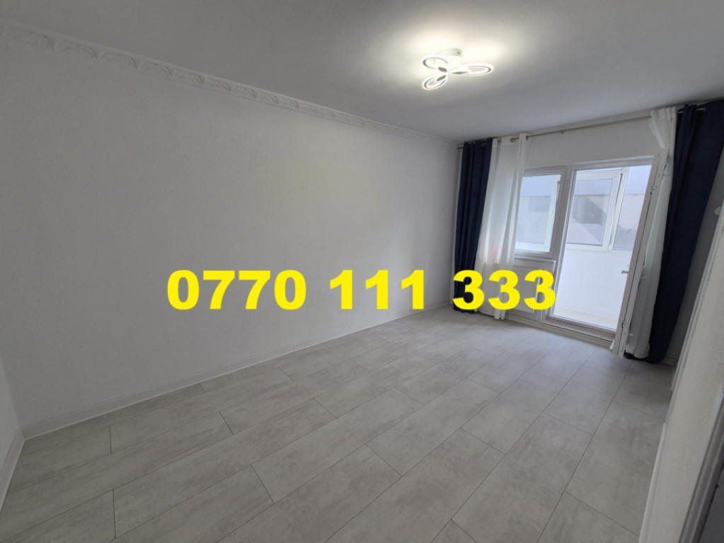 Garsoniera, ansamblul Dorobantilor, etaj 2.