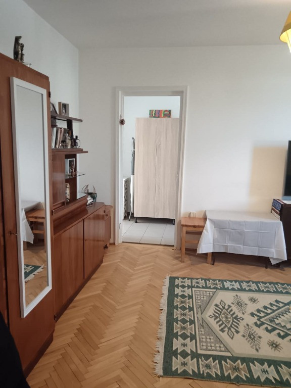 Dobrogei, 2 camere, decom., etaj 1