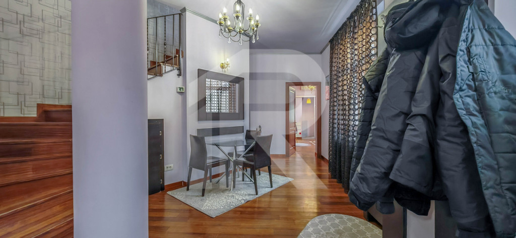 Spațiu profesional cu caracter într-o vilă individuală