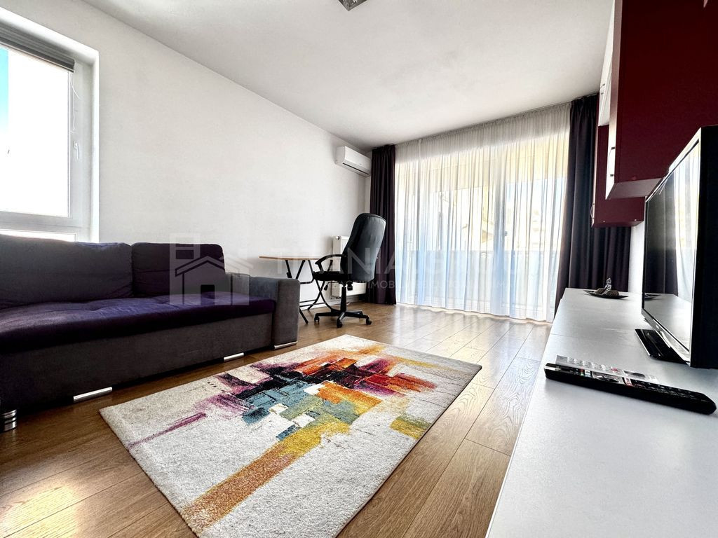 Apartament nemobilat, parcare și boxă, 3 camere 2 băi ...