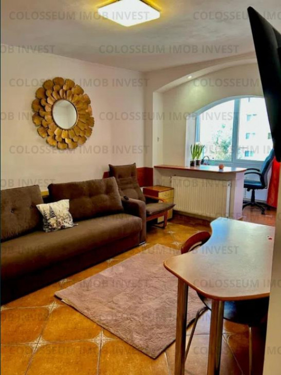 Garsoniera decomandata - zona Racadau