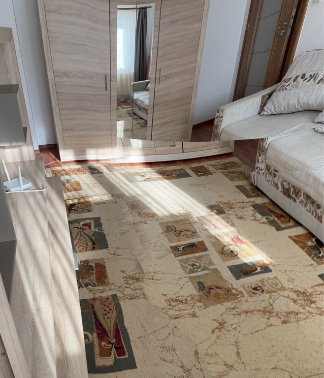 Garsoniera decomandata Astra ,renovata,73900 Euro