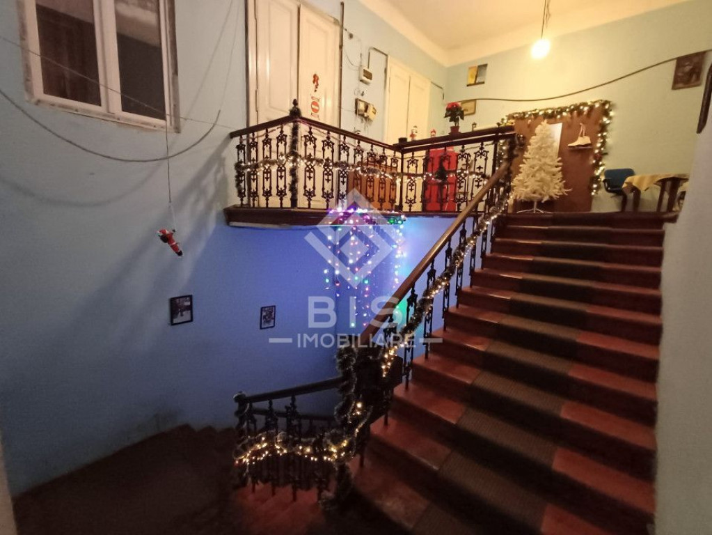 Casă istorică unică de vânzare – Piața Centrală