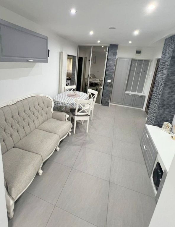 Apartament cu doua dormitoare, mobilat - cartier IC FRIMU