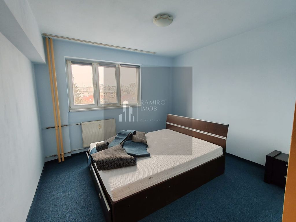 APARTAMENT 3 CAMERE, DRISTOR/BABA NOVAC, DECOMANDAT