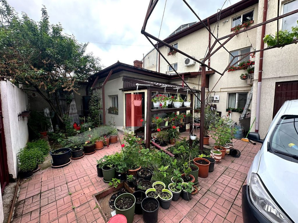 Casă individuală de vânzare – Dămăroaia, Sector 1,...