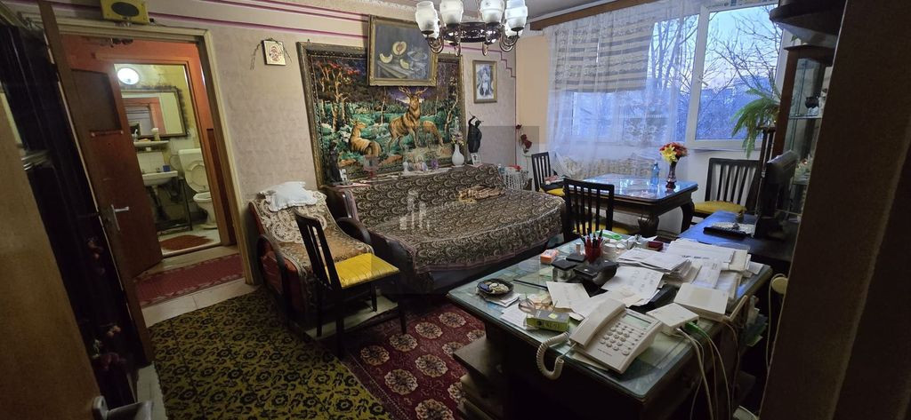 3 camere 5 minute METROU 1 DECEMBRIE 1918 DE RENOVAT