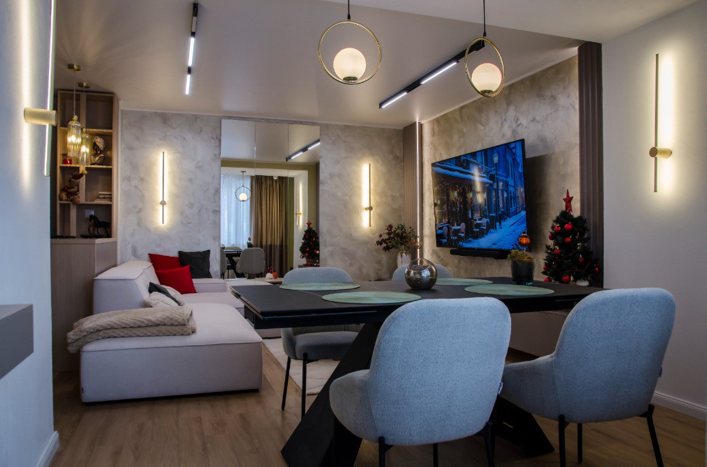 Inchiriez apartament 3 camere decomanda in Deva, zona Maniu in L-uri