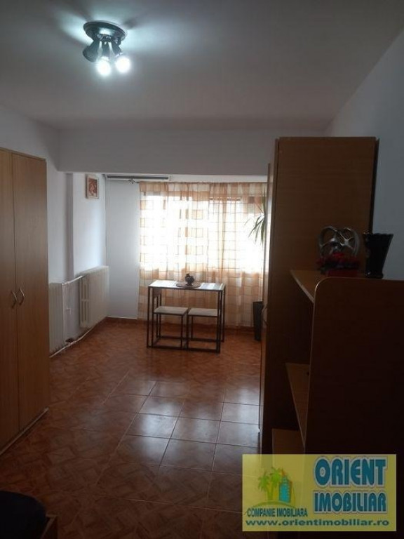 Capitol, garsoniera, 28mp, mobilata, inchirieri Constanta
