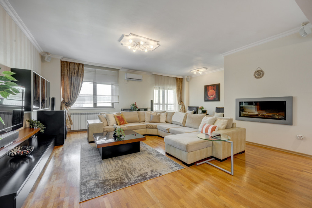 Detalii ce fac diferența | 4 camere | 171 mp, 3 terase | Bl