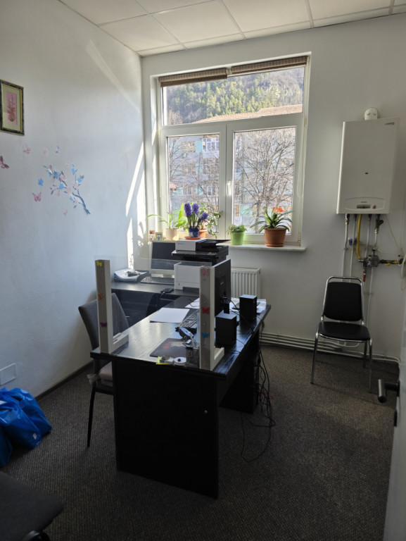 Spațiu birouri luminos, in zona centrala