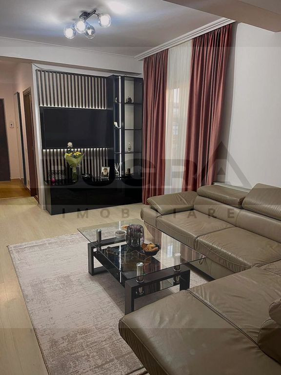 Apartament de 3 camere, modern, 74mp, zona Iulius Mall