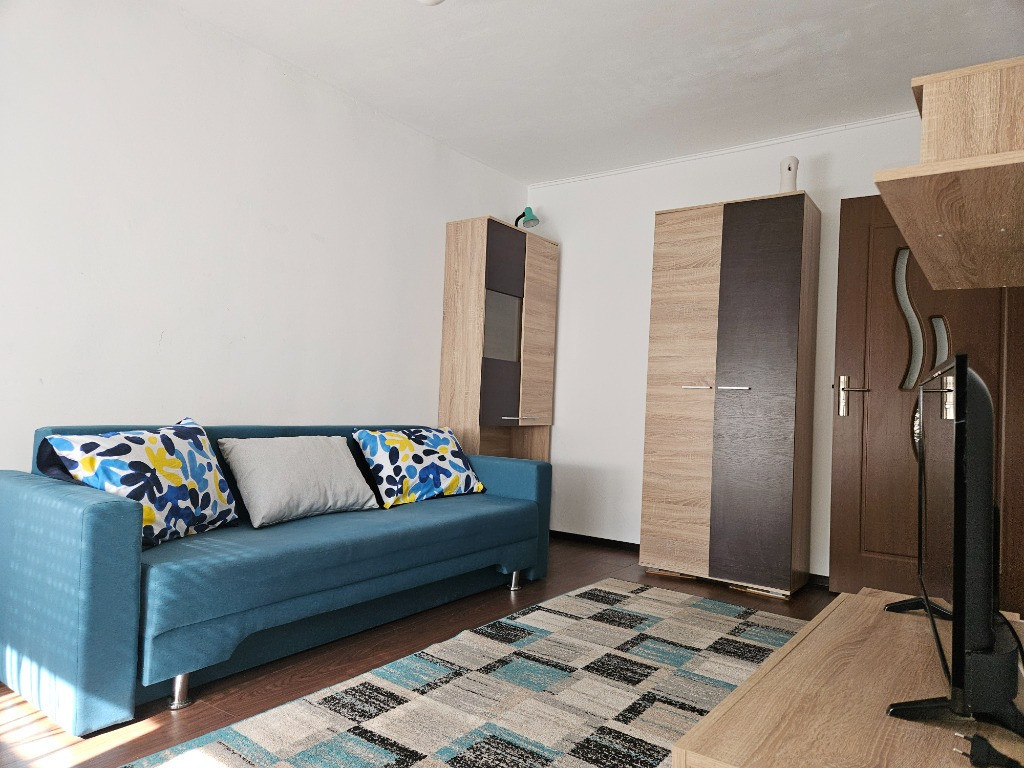 Garsoniera de inchiriat și loc de Parcare, zona Intim - Banu Maracine