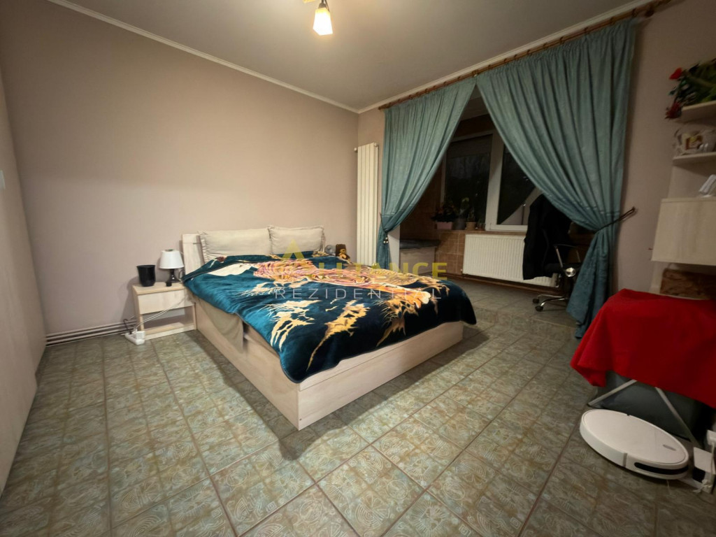 {BRANCOVEANU} Apartament 3 camere | decomandat - Mobilat si