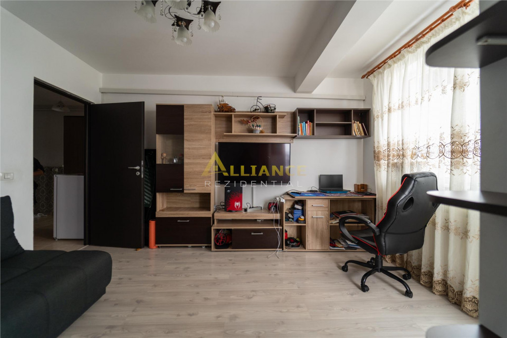 Apartament 3 camere - Str. Solstitiului