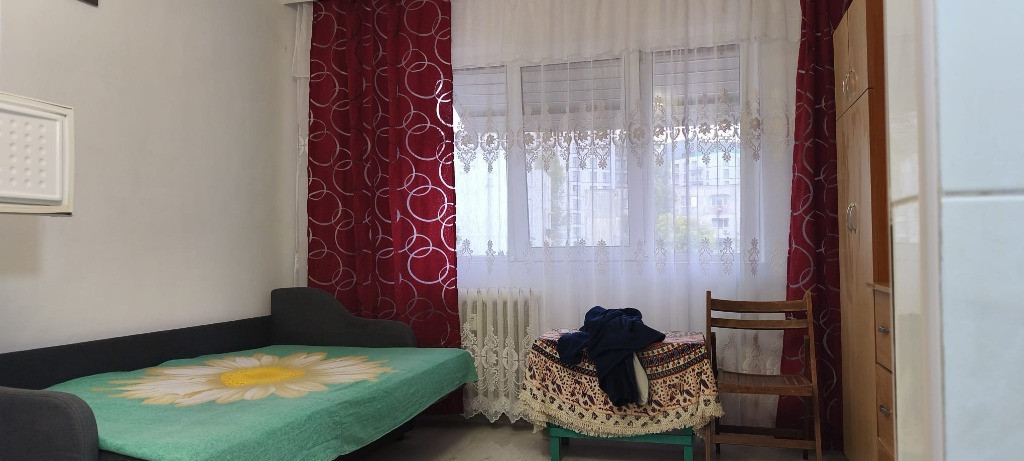 PODU ROS In spate la magazin JAMBO- garsoniera mobilata