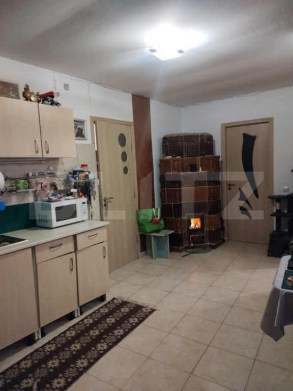 Casa in zona rezidentiala linistita, aproape de oras - panor