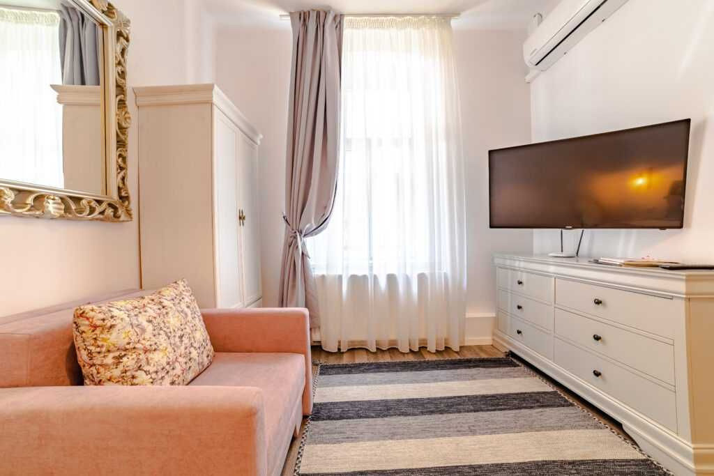 Apartament cu 2 camere, suprafata de 48mp, mobilat-utilat, d