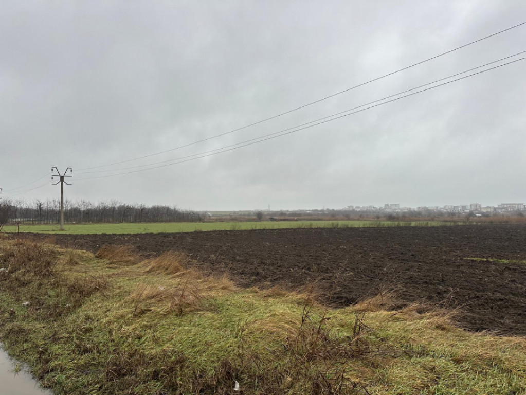 Teren situat in zona Lumina