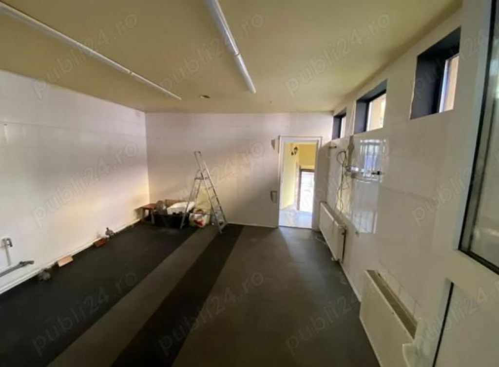 Spatiu stradal cu trafic intens