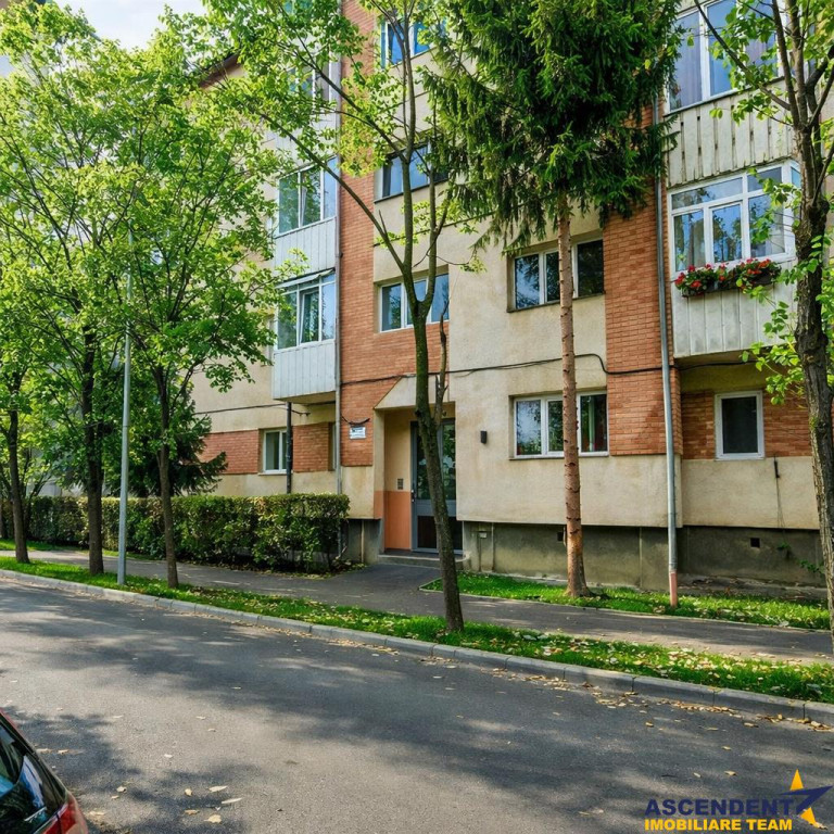 FILM! Apartament 3 camere, decomandat, Crangului, Lenin, Sfa