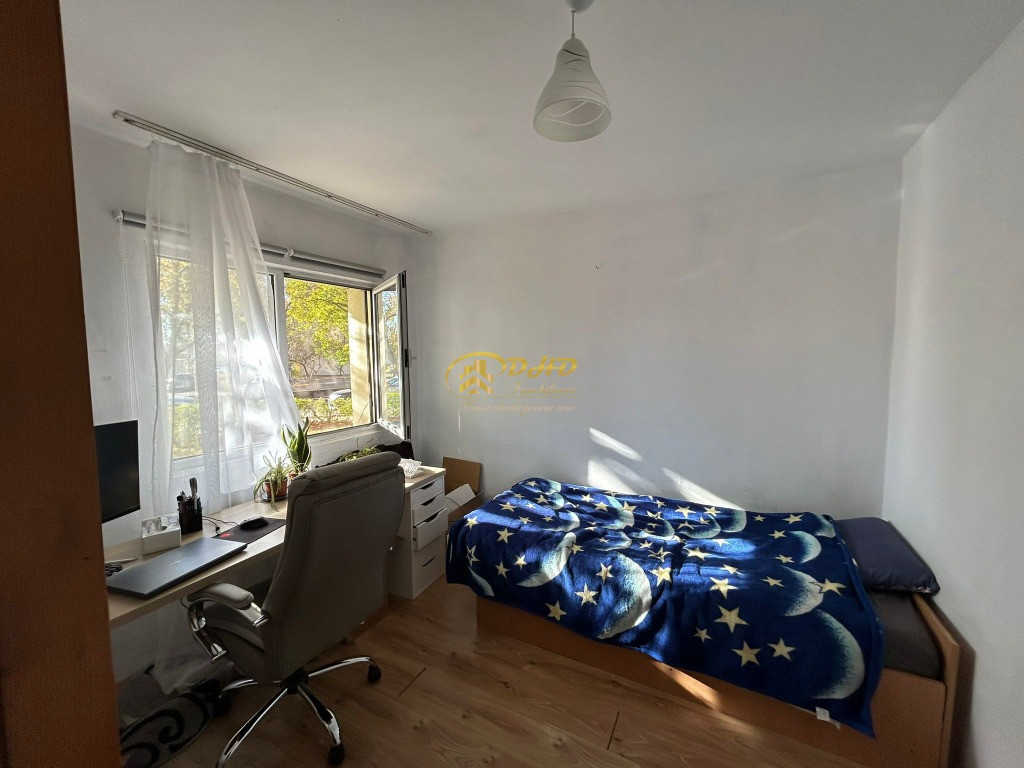 Apartament 3 camere - Canta