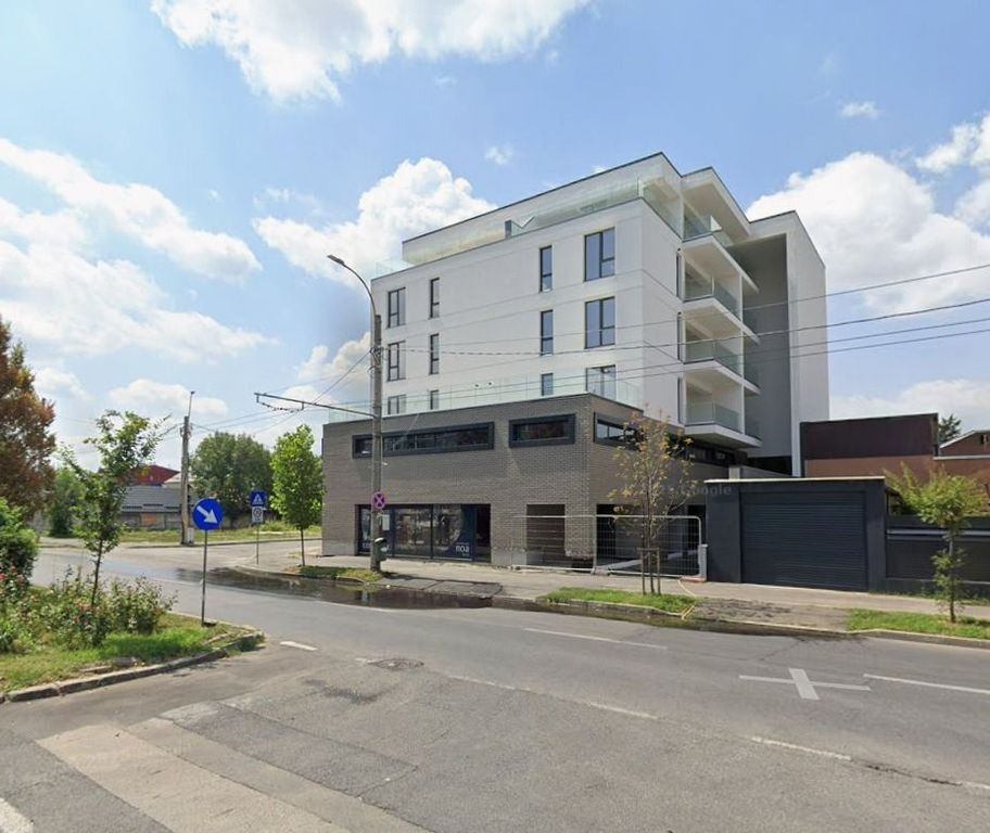 Bd Bucurestii Noi Laminorului spatiu P+1 730 mp stradal o...
