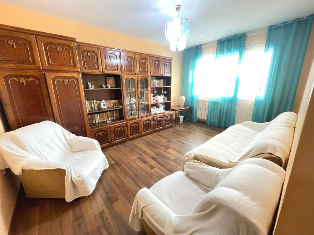 Apartament de vanzare, 2 camere, decomandat, zona Canta, Ias