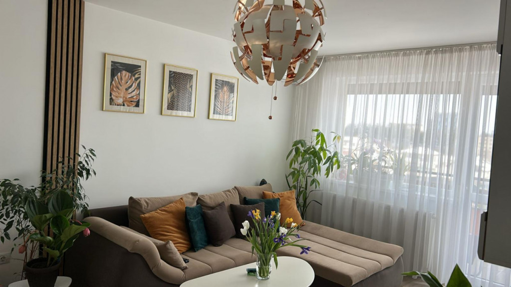 Apartament cu 2 camere, suprafata generoasa de 60mp, loc de